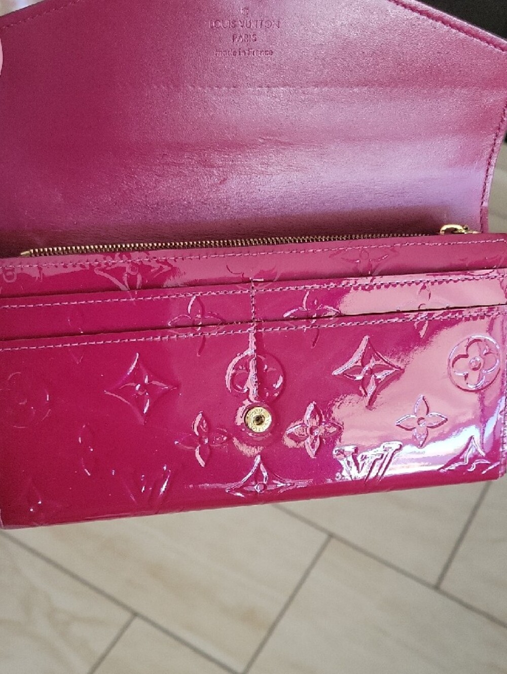 Louis Vuitton Vernis Patent Leather Wallet in Bordeaux - Picture 9 of 12